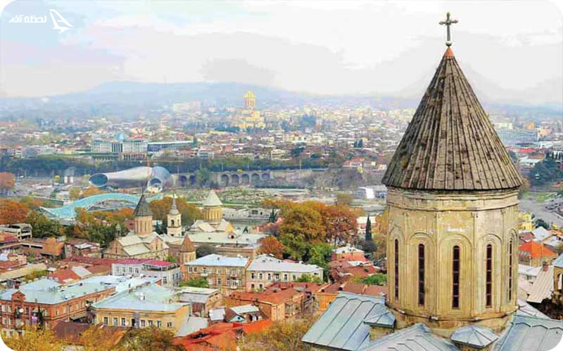 سفر به گرجستان در پاییز تور کشور گرجستان در پاییز؛ تجربه سفری رویایی با آب و هوای خنک